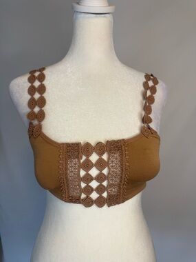 XS tan ‘bralette’ pretty strap and middle detail